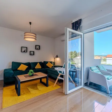 Appartement With Parking Space - Lozice, - 22215 *