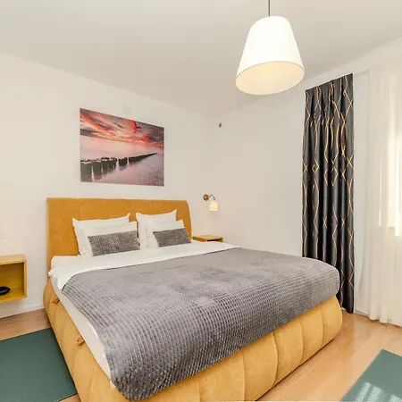 Appartement With Parking Space - Lozice, - 22215